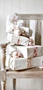 wallpaper gift wrapping